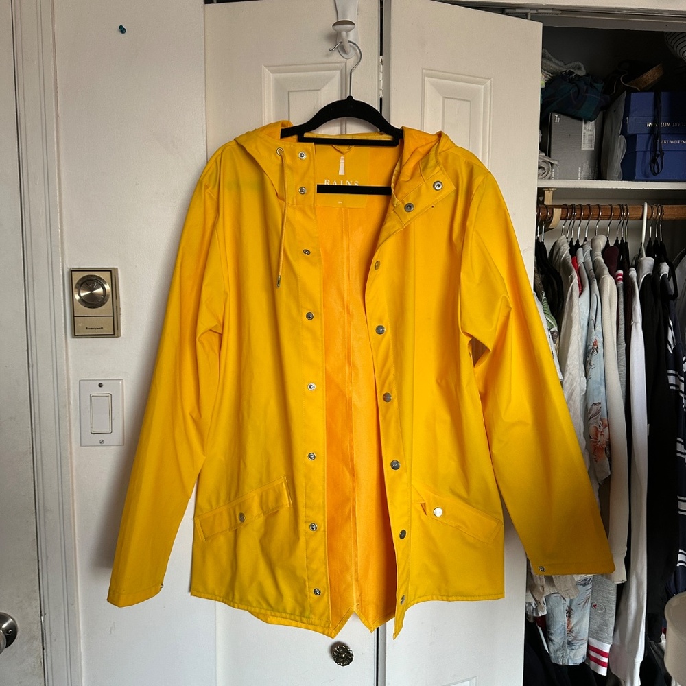 RAINS yellow rain jacket - Picture 2 of 6